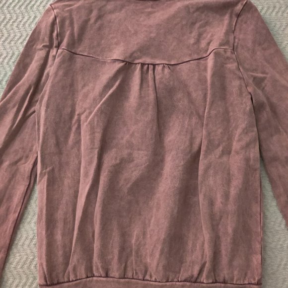 Anthropologie Erin + Ali Scalloped Trim Acid Wash Pullover - Picture 7 of 11